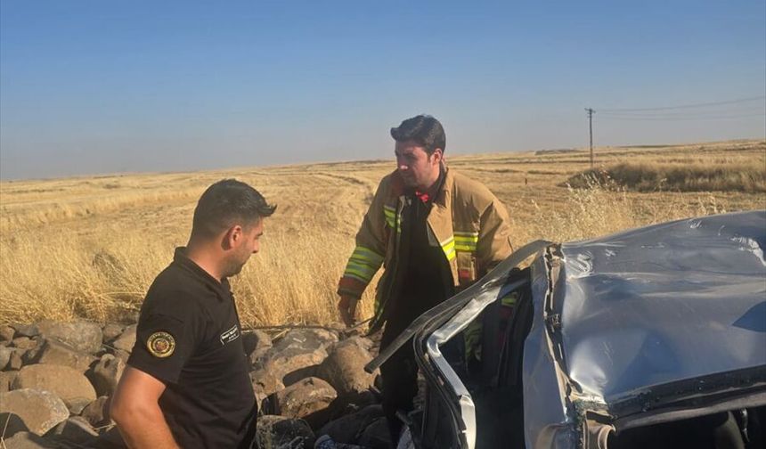 Şırnak'ta devrilen otomobildeki 3 kişi yaralandı