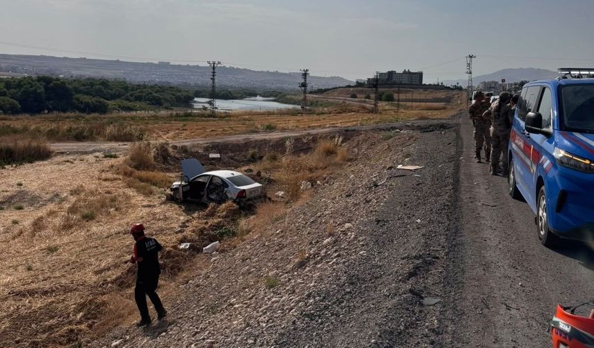 Şırnak'ta otomobil ile SUV tipi araç çarpıştı, 2 kişi yaralandı