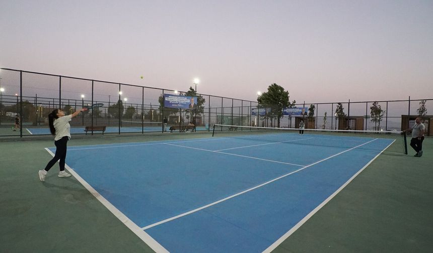 Kahramanmaraş'ta Ödüllü Turnuva İçin 180 Sporcu Ter Döküyor