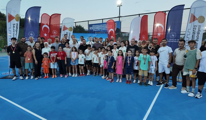 Kahramanmaraş’ta Tenis Rüzgârı Esti: 15 Temmuz Spor Vadisi’ndeki Ödüllü Turnuva Sona Erdi