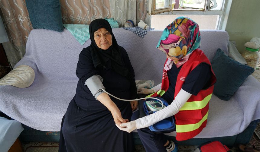 Kahramanmaraş'ta 280 Yaşlıya Evde Destek Hizmeti! Ulu Çınarlar Yalnız Bırakılmıyor