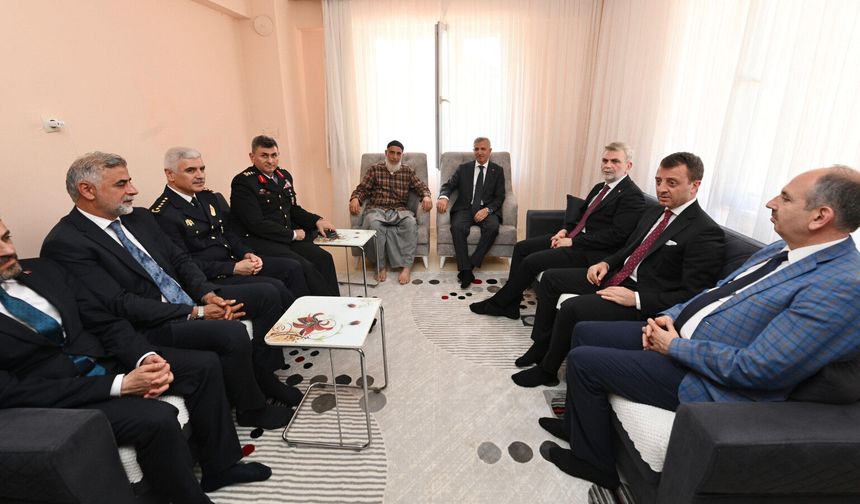 Kahramanmaraş Protokolü 15 Temmuz Kahramanlarının Evindeydi! "Bu Fedakarlık Asla Unutulmayacak"