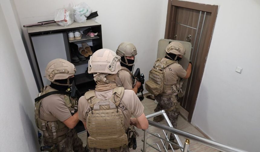 Zehir Tacirlerine Büyük Darbe: 71 İlde Düzenlenen Operasyonlarda 1368 Gözaltı!