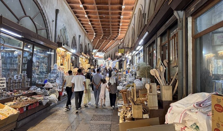 Kahramanmaraş'ta Kavurucu Sıcaklar Hayatı Durma Noktasına Getirdi