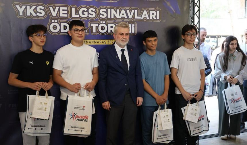 Başkan Fırat Görgel'den YKS ve LGS'de Dereceye Giren Başarılı Öğrencilere Anlamlı Ödül