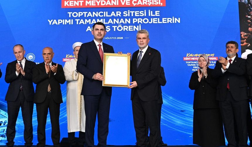 Türkiye’de Bir İlk: Bakan Kurum, İlk “Yeşil Ruhsat”ı Başkan Görgel’e Takdim Etti