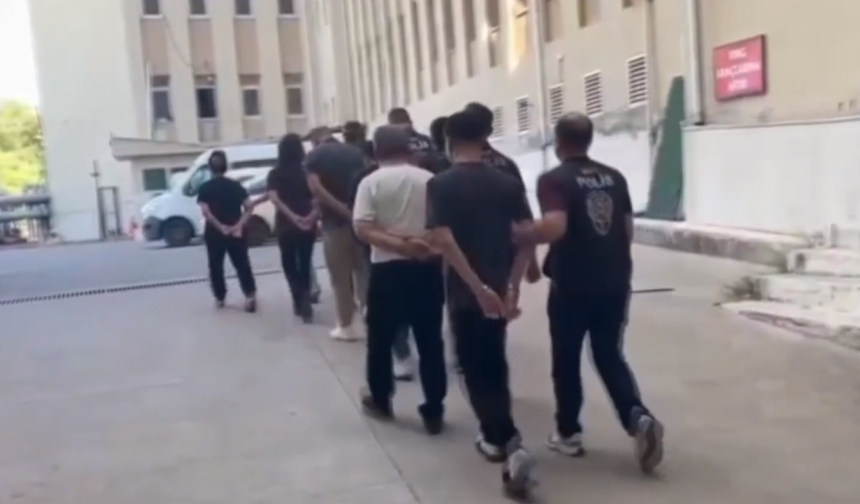Acılı Ailelere Şantaj Yapan "Siber Zorbalık ve Şantaj" Şebekesine Operasyon: 2 Tutuklama!