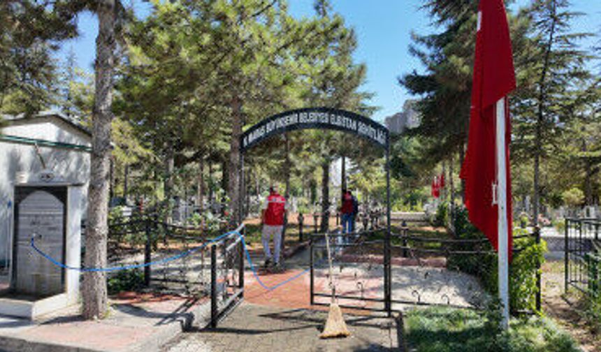 Elbistan’daki Mezarlıklarda Kapsamlı Bakım ve Onarım Çalışması Başlatıldı