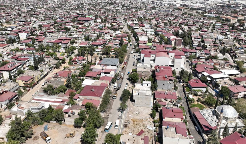 Kahramanmaraş'ta Ulaşım Yatırımları Hız Kesmiyor: Hacı Murat Caddesi Baştan Aşağı Yenileniyor!