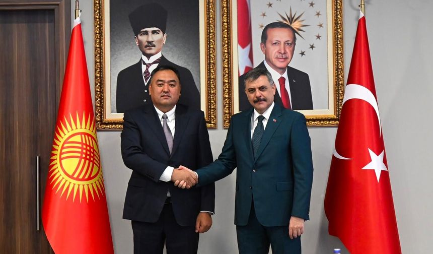 Bakan Mustafa Çiftçi'den Kırgızlı Mevkidaşı Niyazbekov'a FETÖ Uyarısı!