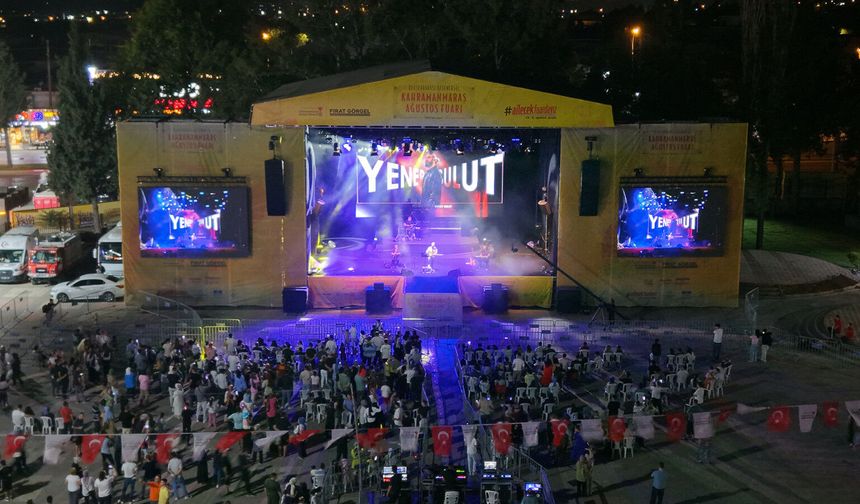 Yener Bulut ve Haktan Yavuz Kahramanmaraşlılara Unutulmaz Bir Konser Verdi