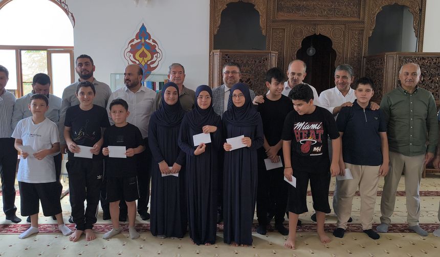 "Caminin Gölgesinde Yetişen Nesil" Selahaddin Eyyubi Camii’nde Buluştu