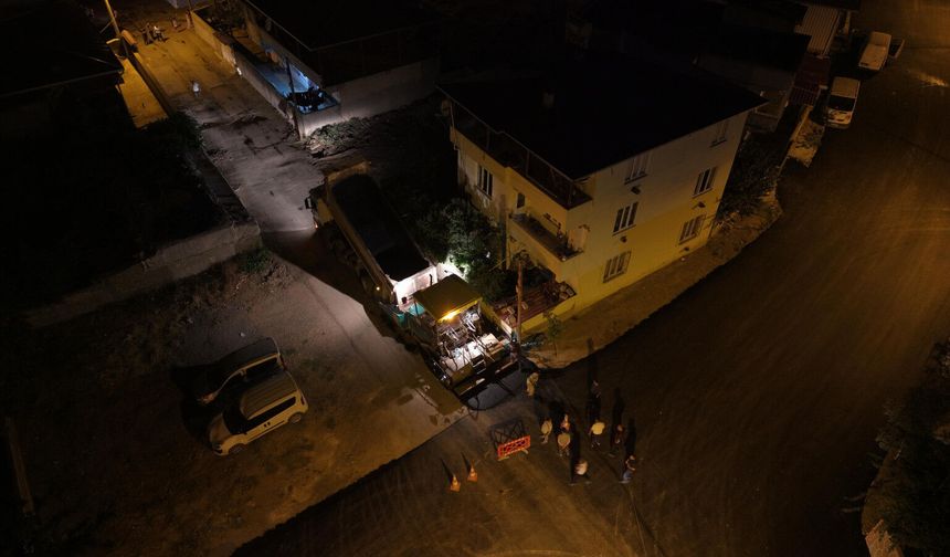 Dulkadiroğlu’nda Tarihi Dönüşüm: Yahya Kemal’de Asfalt Mesaisi Gece Gündüz Sürüyor