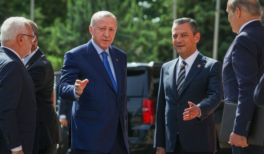 Özgür Özel, Cumhurbaşkanı Erdoğan'a 800 Bin TL'lik Tazminat Ödeyecek