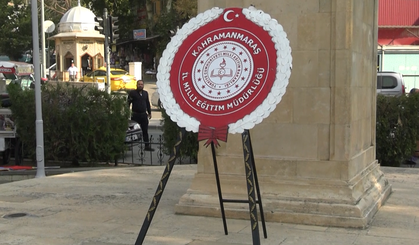 İlköğretim Haftası’nda Atatürk Anıtı’na Çelenk Sunuldu