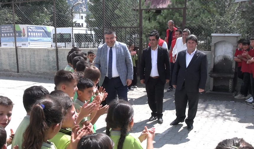 Başkan Toptaş’tan Eğitime Destek: 8 Bin Öğrenciye Kırtasiye Seti Dağıtıldı