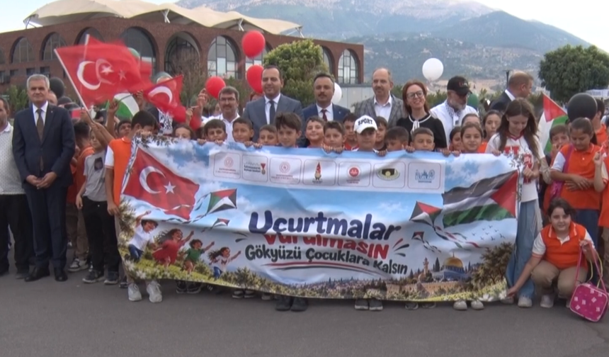 Kahramanmaraş’ta Gökyüzüne Umut ve Barış Mesajları Bırakıldı
