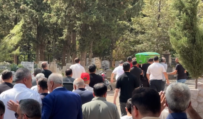 Gaziantep'te Eşi Tarafından Öldürülen Kadın Kilis'te Toprağa Verildi