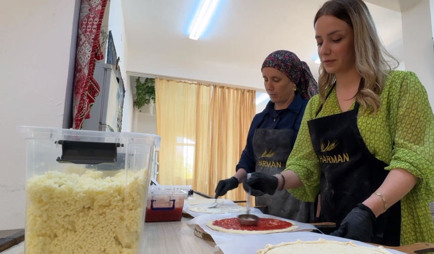 "Köyde Kim Pizza Alacak?" Dediler, Kahramanmaraş’ın En Çok Konuşulan Lezzet Durağı Oldular!
