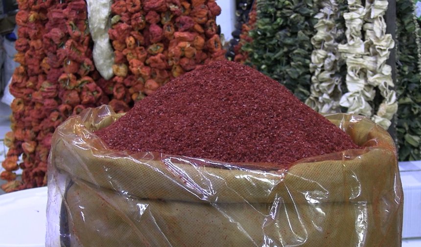 Yeni Sezon Maraş Biberinin Kilosu Kapalı Çarşı'da Ne Kadar?