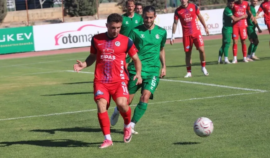 İstiklalspor Evinde Sakaryaspor’a 3-1 Mağlup Oldu