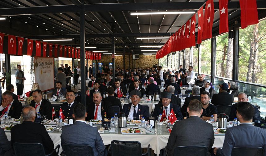 Kahramanmaraş’ta 19 Eylül Vefa Buluşması: Gaziler Kahvaltı Programında Bir Araya Geldi