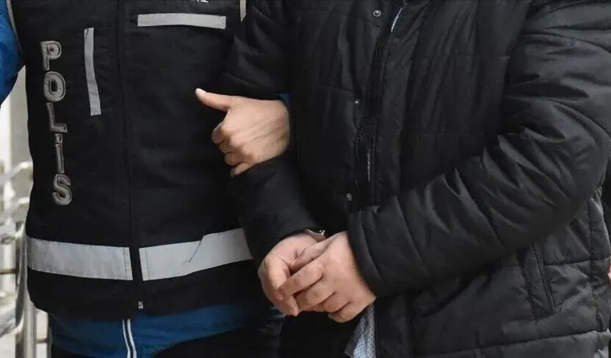 Mersin'de uyuşturucu ticareti iddiasıyla 2 şüpheli tutuklandı