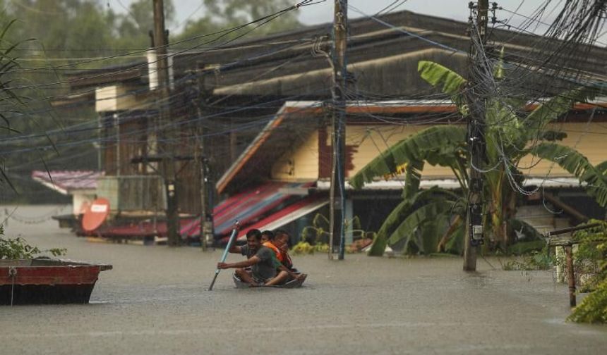 Bangkok Sular Altında: 700 Bin Kişi Selden Etkilendi