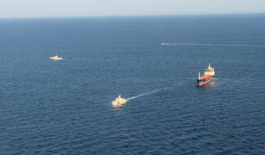 Silivri açıklarında Türk bayraklı 2 gemi çarpıştı