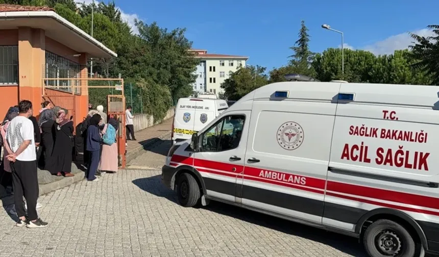 Başakşehir'de Okulda Bıçaklı Saldırı: 5 Öğrenci Yaralandı!