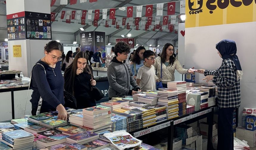 Kahramanmaraş Kitap Fuarı’nı 5 Günde Tam 200 Bin Kişi Ziyaret Etti