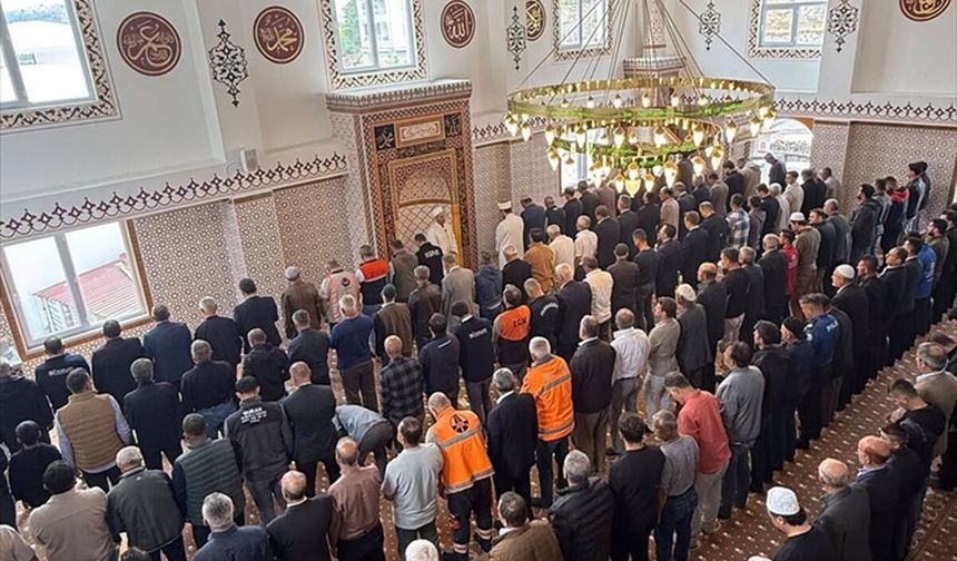 Şehit polisin adı depremde yıkılan camide yaşatılacak