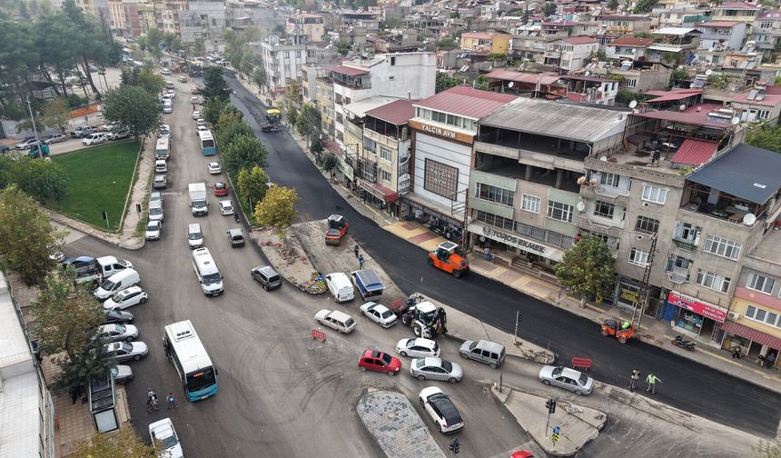 Yeni Haftada 4 İlçe 24 Farklı Noktada Asfalt Mesaisi Sürüyor