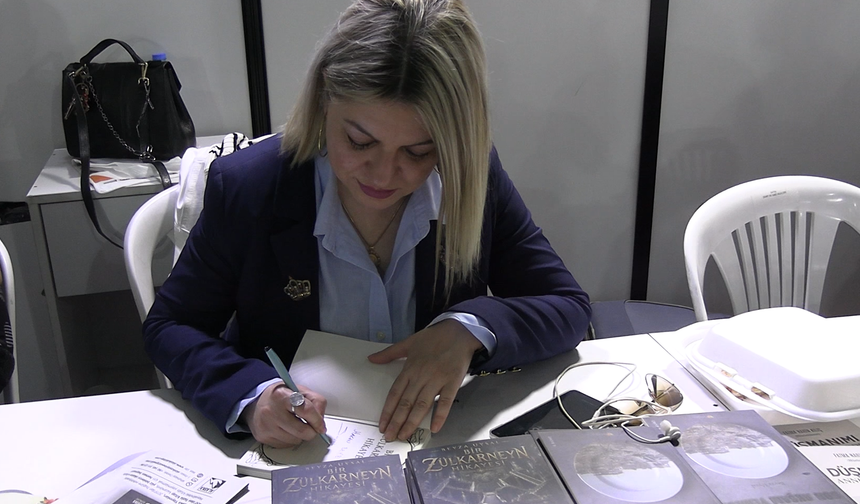 Beyza Uysal, depremde yaşadığı acıyı edebiyatla anlattı