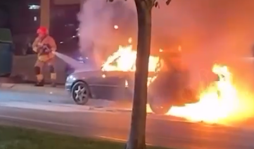 Otomobil Alev Topuna Döndü! Tekerek Yolu’nda Korkutan Yangın