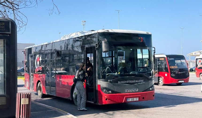 Belediyelerin Otobüs Zamlarına Fren Geliyor! Cevdet Yılmaz Toplu Taşıma Düzenlemesini Açıkladı