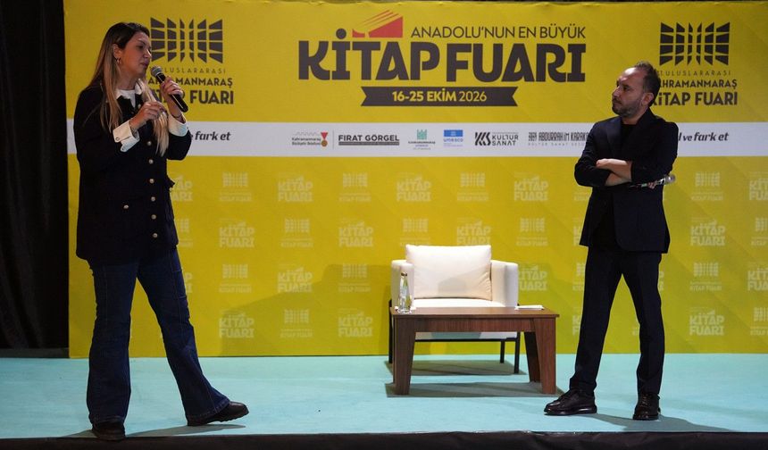 Kitap Fuarı’nda Fulya Öztürk ve Türker Akıncı Rüzgârı! KAFUM Salonları Doldu Taştı