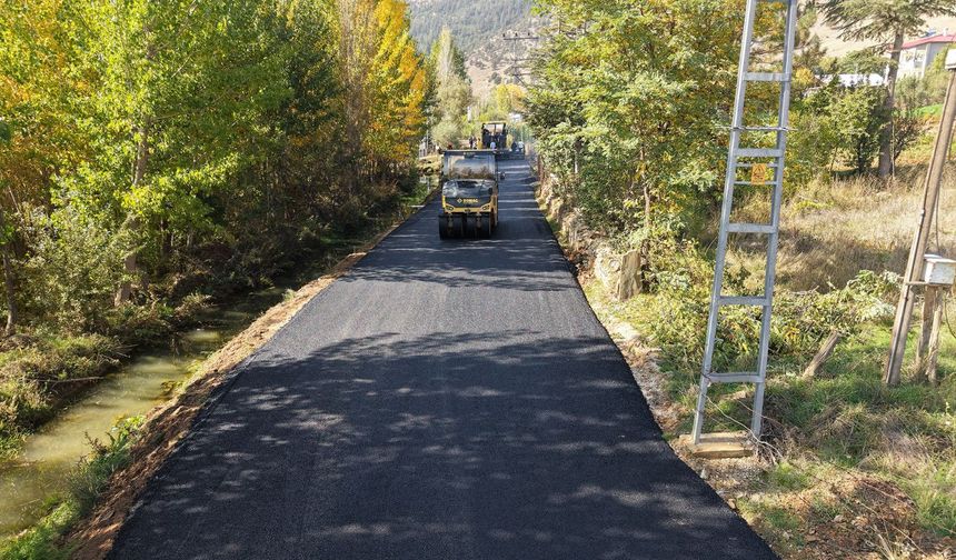 Göksun’da Kırsalında Asfalt Seferberliği: Çağlayan Mahallesi Kayseri Yolu’na Bağlanıyor