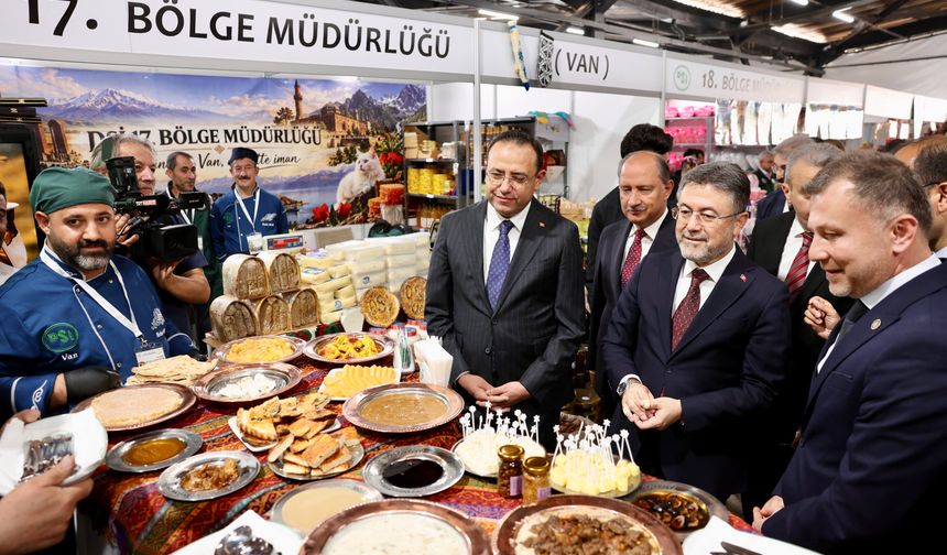 Bakan Yumaklı Müjdeyi Verdi: 11 İlde Yapay Zeka Destekli Sulama Dönemi Başlıyor!