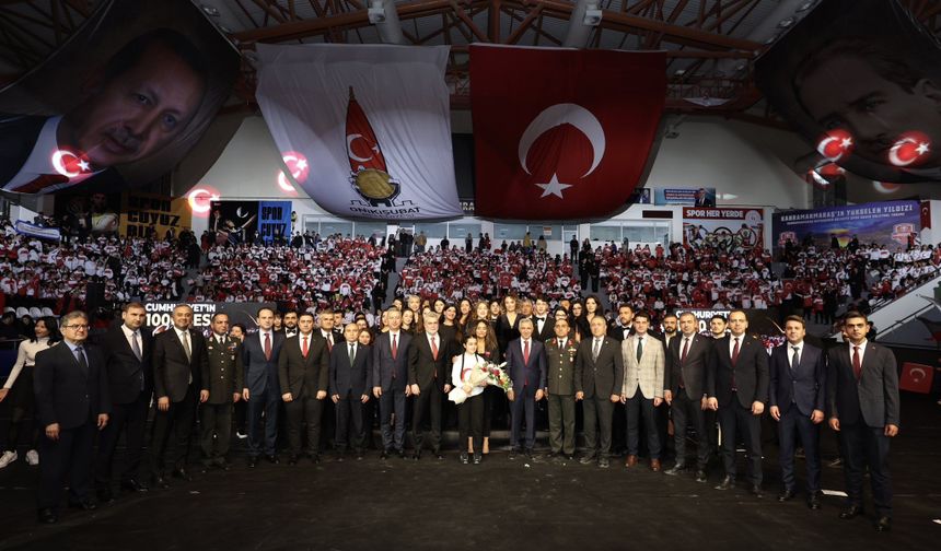 Kahramanmaraş’ta 1300 Öğrenciden Unutulmaz Cumhuriyet Performansı