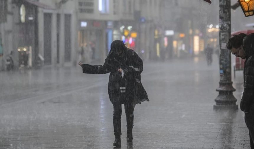 41 İl İçin 'Sarı' ve 'Turuncu' Kodlu Uyarı! Bakan Kurum: "Lütfen Meteorolojik Uyarıları Takip Edelim"