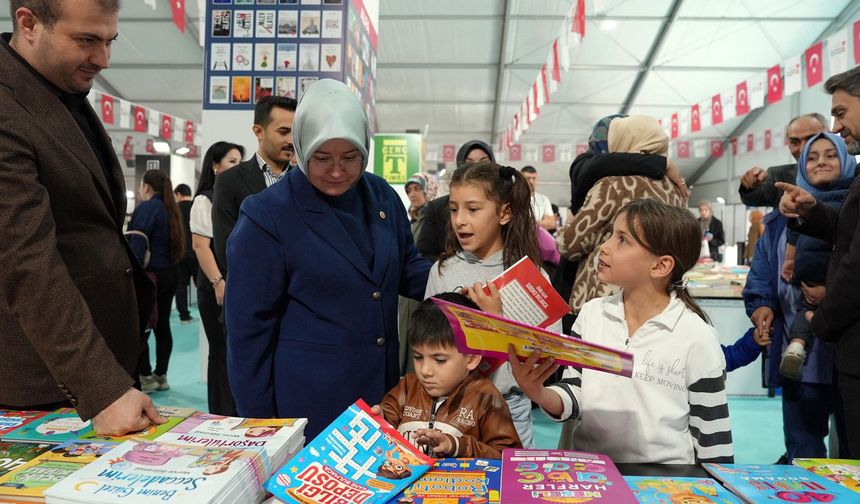 UNESCO Edebiyat Şehri Kahramanmaraş’ta Kültür Köprüsü! 7’den 70’e Herkes Bu Fuarda