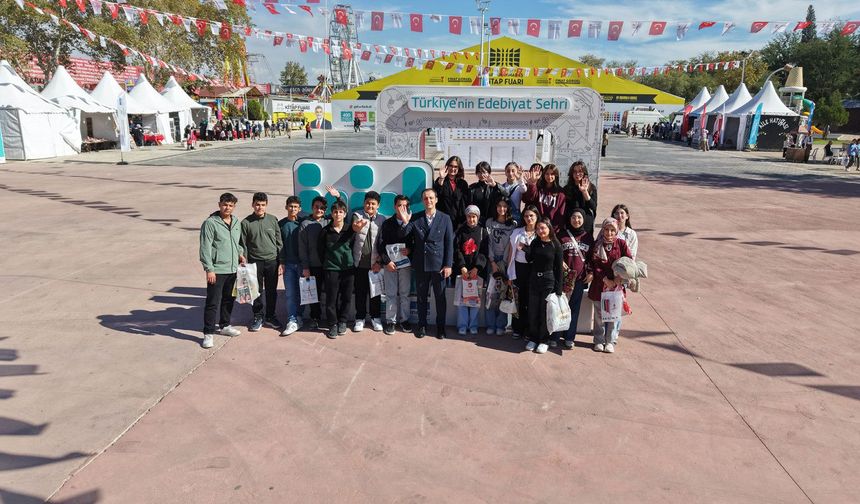 Kahramanmaraş Kitap Fuarı’nda Öğrenci Akını!