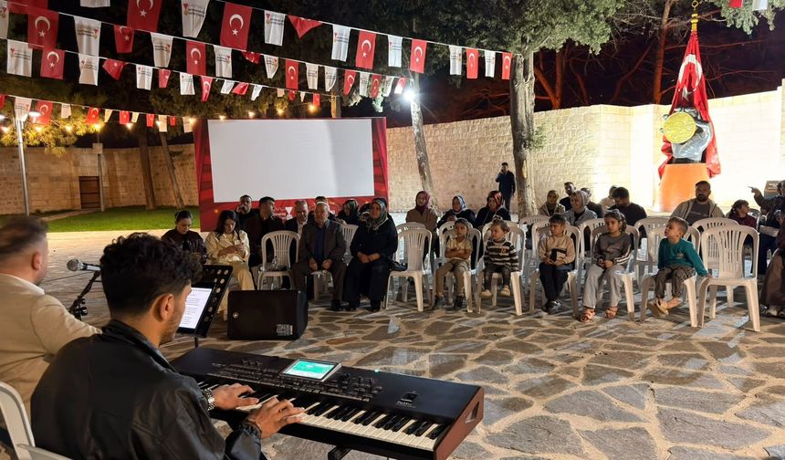 Kahramanmaraş Kalesi’nde Unutulmaz Gece! Mahzuni Şerif Türküleri Tarihi Surlarda Yankılandı