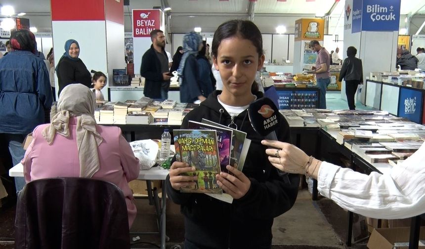 Kitap Fuarının en genç yazarı Sultan Nur’dan büyük başarı