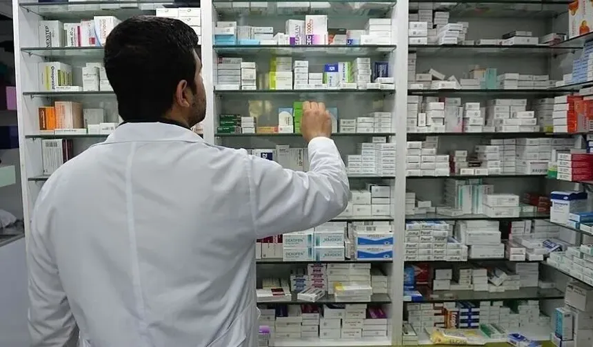 Raporlu İlaçlarda Yeni Sistem: Artık Doktora Gitmeden Doğrudan Eczaneden Alınabilecek!