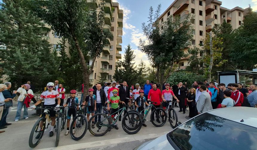 Amatör Spor Haftası’nda Kahramanmaraş’ta Renkli Kortej