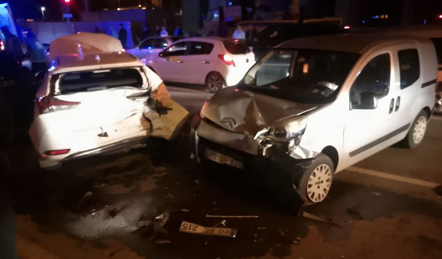 Kahramanmaraş’ta 5 Araçlı Zincirleme Kaza