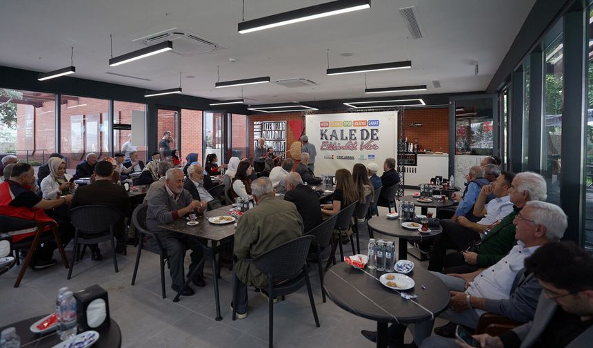 Kahramanmaraş Kalesi’nde Huzurevi Sakinlerine Özel Türkülü Müzik Ziyafeti