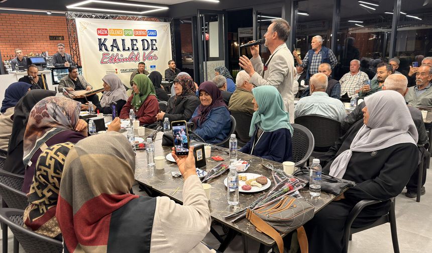 Kahramanmaraş Kalesi’nde Tarihi Gece! Ulu Çınarlar Gönüllerince Eğlendi